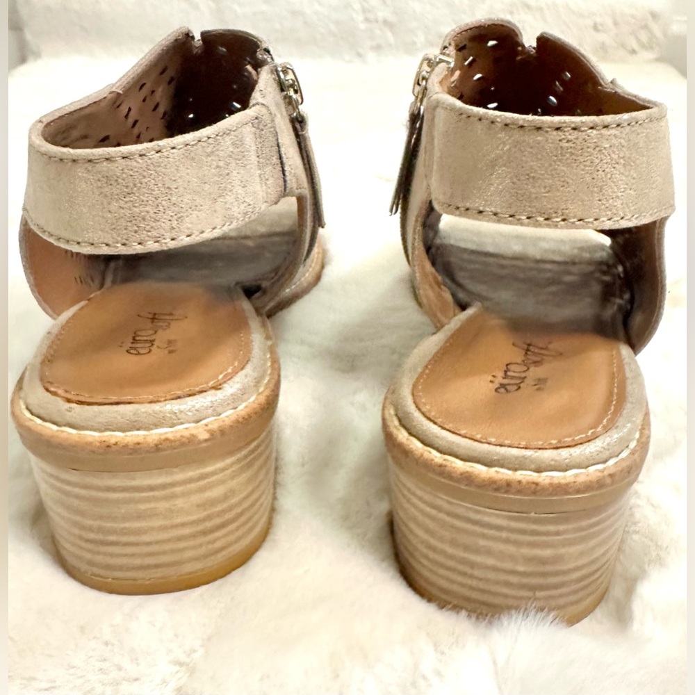 Euro Soft by Sofft Bailee Sandals Size 10 NIB - Picture 4 of 6